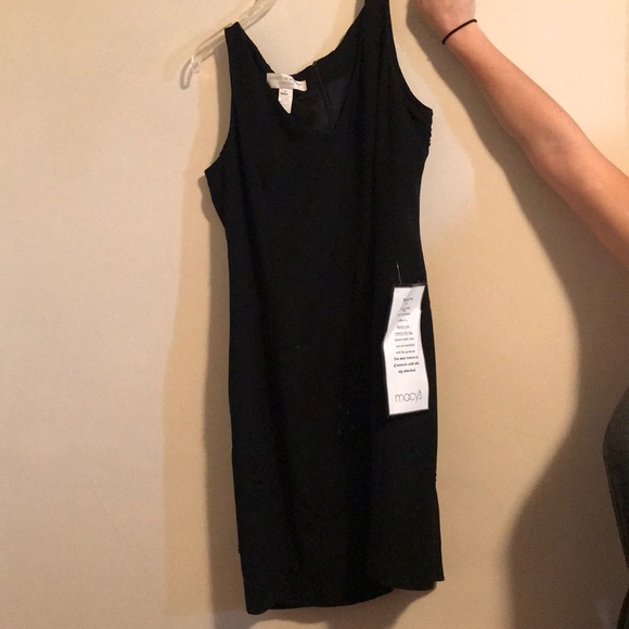 Jones New York Dresses & Skirts - Black sleeveless formal dress with bead design